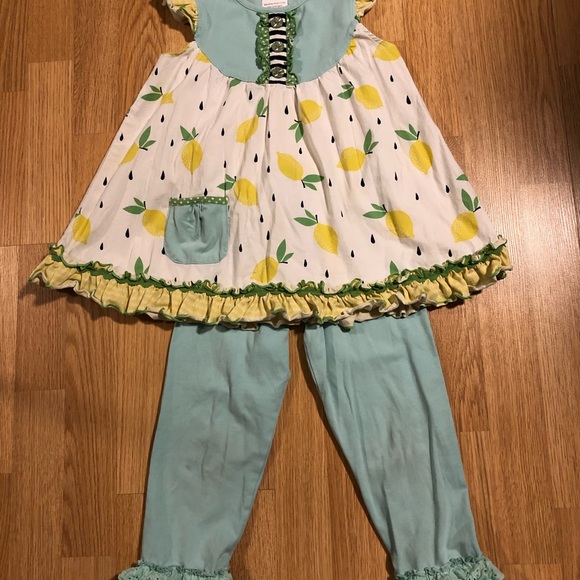 Serendipity Other - “Serendipity” 2pc. Set size 7/8